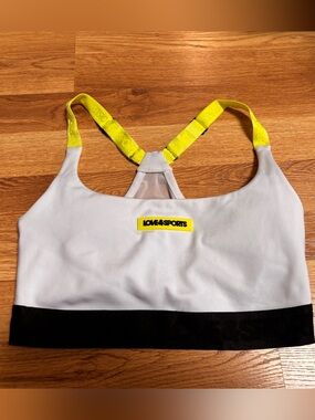 Love & Sports Women’s White Jenna Sports Bra Adjustable Straps Sizes S (4-6)